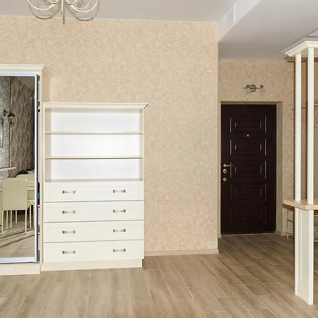 Legrand Vosemnadcataya Zhemchuzhina 79 Odesa